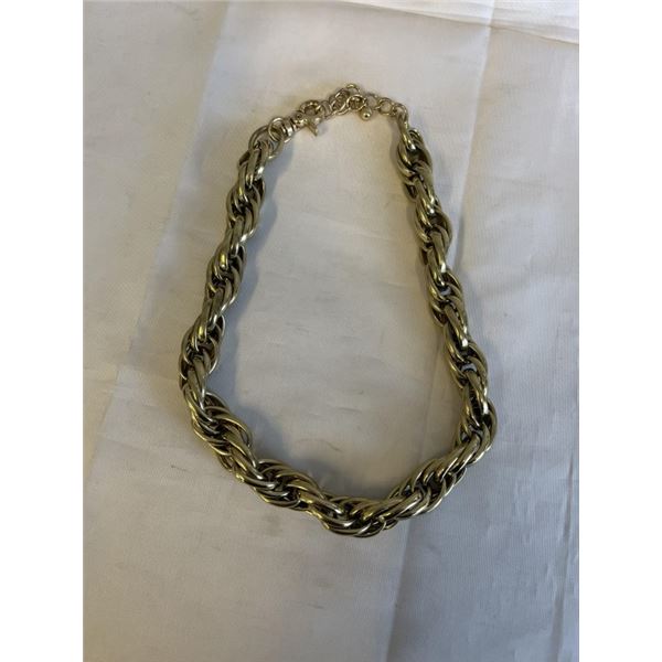 VINTAGE TWSITED GOLD TONE HEAVY NECKLACE