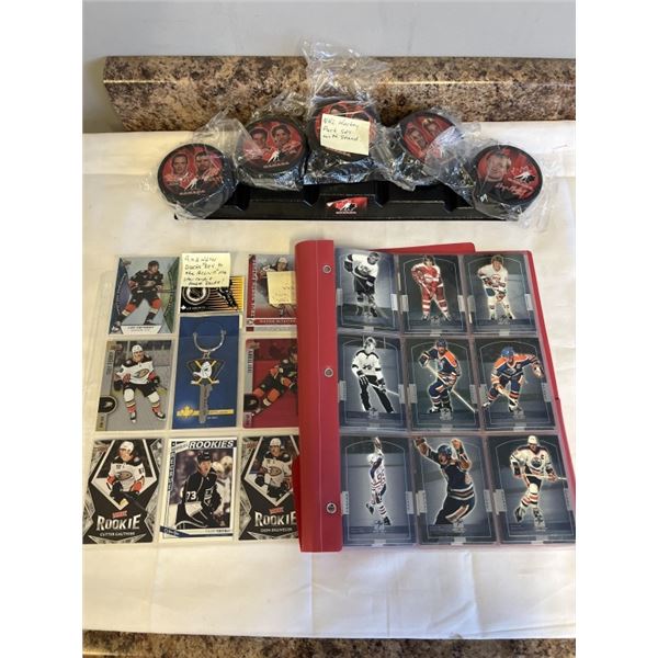 2000 UPPER DECK 30 CARD SET WAYNE GRETZKY SET IN MINT CONDITION RARE SET