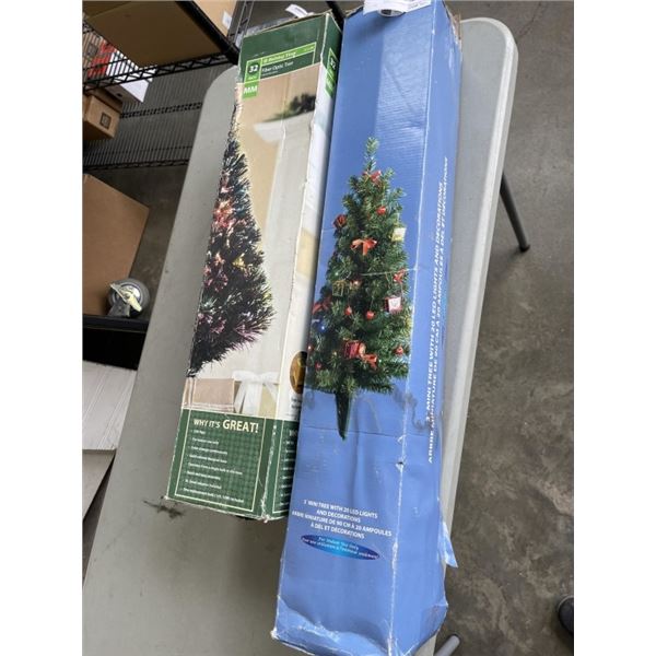2 LIGHT UP MINI CHRISTMAS TREES