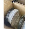 Image 3 : 2 BOXES OF SERVING BOWLS AND CORNING BAKE WARE