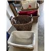 Image 1 : LOT OF WICKER BASKETS AND THROW PILLOWS
