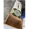 Image 4 : LOT OF WICKER BASKETS AND THROW PILLOWS