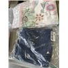 Image 3 : NEW WASHABLE RUG, JEANS, AND 2 PET BLANKET ETC