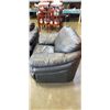 Image 11 : 3pc BLACK LEATHER SOFA SET, NO RIPS OR TEARS, INCLUDES SOFA, LOVESEAT AND CHAIR