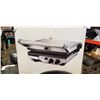 Image 3 : BREVILLE ELECTRIC GRIDDLE AND NEW TFAL PAN
