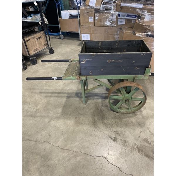 VINTAGE DECORATIVE PLANT BOX WAGON