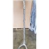 Image 2 : MODERN CHORME LOOK FLOOR LAMP