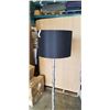 Image 3 : MODERN CHORME LOOK FLOOR LAMP