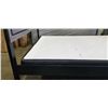 Image 5 : MODERN QUEEN SIZE BED FRAME WITH SLIM BOX SPRING
