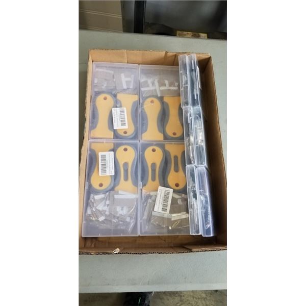 TRAY OF ASSORTED RETRACTABLE RAZOR BLADE SETS