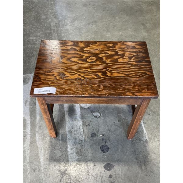 WOOD SIDE TABLE