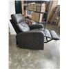 Image 2 : GREY LEATHER ROCKER RECLINER