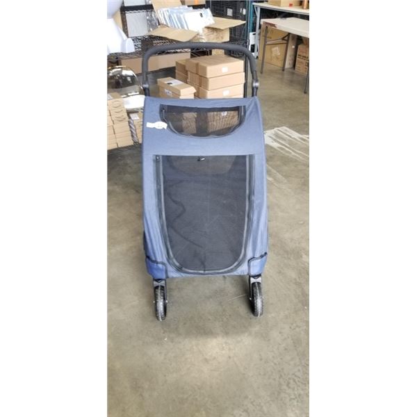 LARGE BLUE 4 WHEEL PET CARRIER