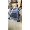 Image 2 : LARGE BLUE 4 WHEEL PET CARRIER