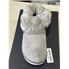 Image 1 : NEW OLUKAI KU'I FOG / MIST GREY  SIZE WOMENS 8