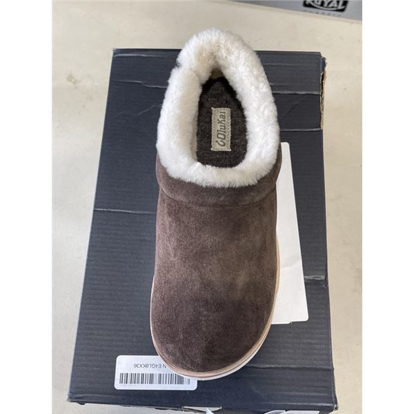NEW OLUKAI MANI DARK OAK / GOLDEN SAND SIZE WOMENS 9