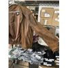 Image 2 : MENS SIZE 44 BROWN SUEDE JACKET