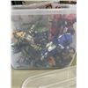 Image 4 : 2 TOTES OF KIDS TOYS