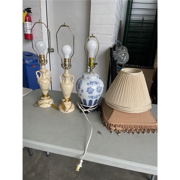 3 TABLE LAMPS W/ 2 PAIRS OF LAMP SHADES