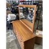 Image 3 : 9 DRAWER DRESSER W/ MIRROR AND NIGHTSTAND
