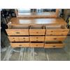Image 5 : 9 DRAWER DRESSER W/ MIRROR AND NIGHTSTAND