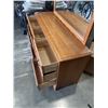 Image 6 : 9 DRAWER DRESSER W/ MIRROR AND NIGHTSTAND