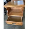 Image 9 : 9 DRAWER DRESSER W/ MIRROR AND NIGHTSTAND