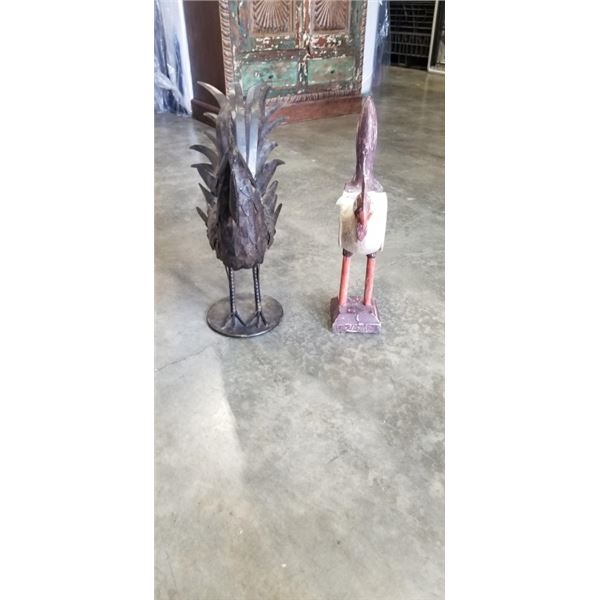 2 ROOSTER AND CHICKEN GARDEN FIGURES