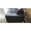 Image 4 : NATUZZI BLACK LEATHER SOFA - GOOD CONDITION