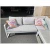 Image 6 : L SHAPE OUTDOOR PATIO SECTIONAL WITH THROW CUSHIONS, IN GOOD CONDITION