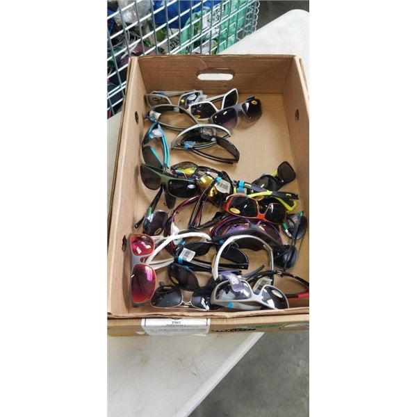 TRAY OF SUNGLASSES
