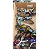 Image 2 : TRAY OF SUNGLASSES