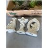 Image 2 : 2 BOXES OF ANGEL AND FROG FIGURES
