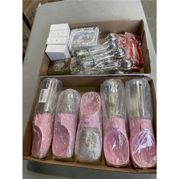 TRAY OF NEW CORNER BRACKETS, GLASS CAR BREAKERS, TEA STRAINERS, AND TRAY OF DOG WATER BOTTLE BOWLS