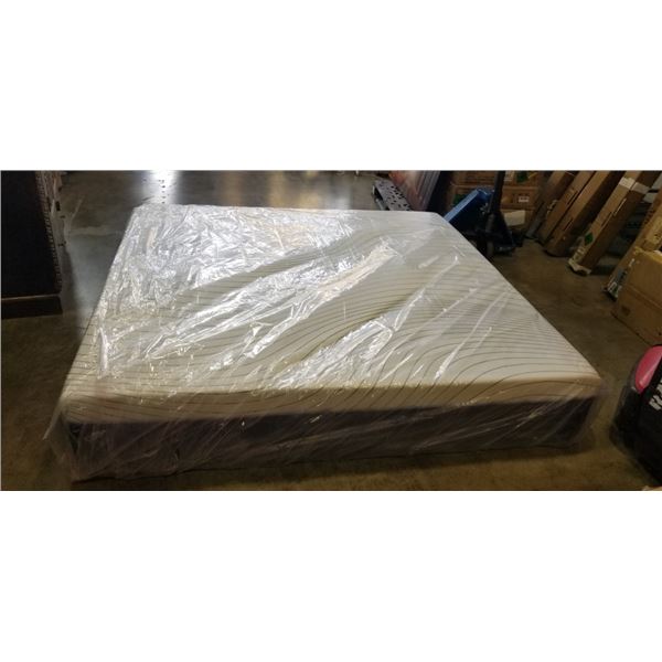 AS NEW HORIZAN OCTAVE KING SIZE  MATTRESS