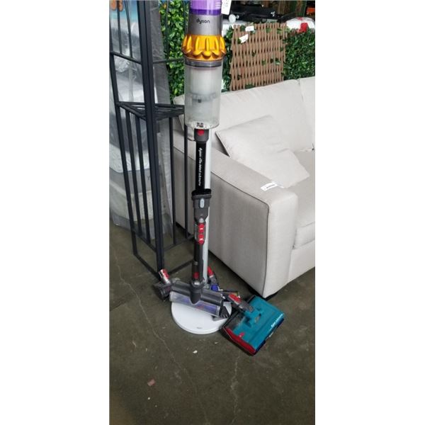 DYSON V15S DETECT CORDLESS STICK VACUUM - TESTED WORKING, RETAIL $1299