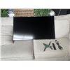 Image 3 : AS NEW SAMSUNG QLED 43 INCH Q7F TV, WORKING IN ORIGINAL BOX, COMPLETE WITH STAND AND REMOTE