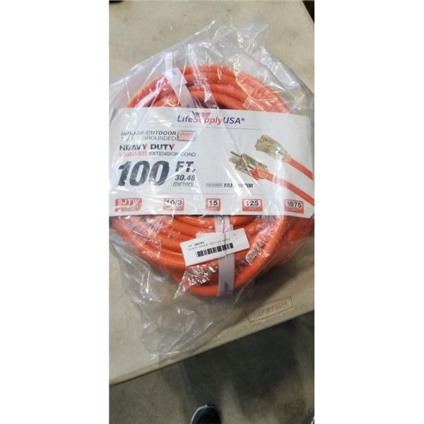 AS NEW ORANGE 100FT LIFE SUPPLY HEAVY DUTY INDOOR OUTDOOR 3 WIRE GROUNDED LIGHTED EXTENSION, 10AWG