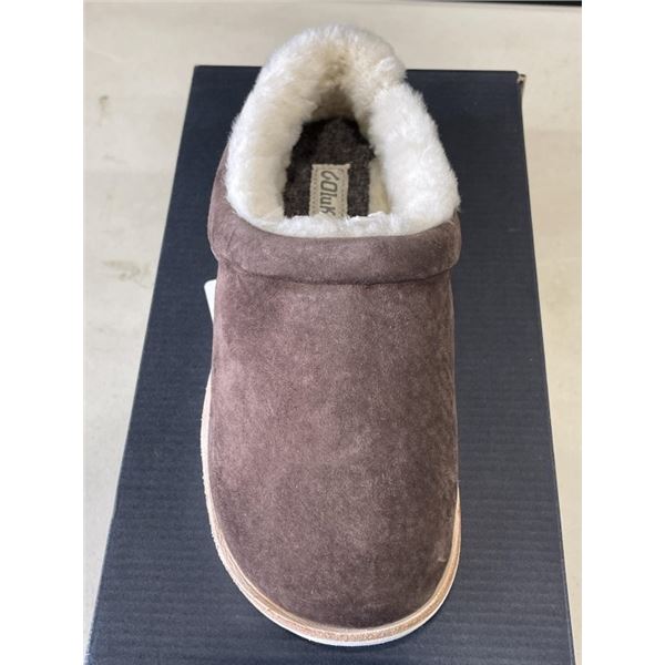 NEW OLUKAI MANI DARK OAK / GOLDEN SAND SIZE WOMENS 7