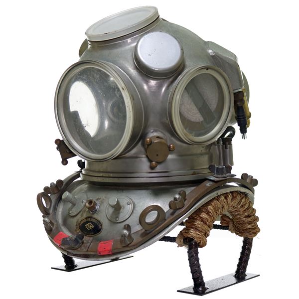 Extreme Deep Diving Yokohama Oil Field Underwater Helium Helmet