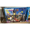 Image 1 : PLAYMOBIL KNIGHTS KNIGHT'S CASTLE #5725 BUILDING TOY