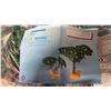 Image 4 : TOTE OF PLAYMOBIL #6475 BUILDING SETS