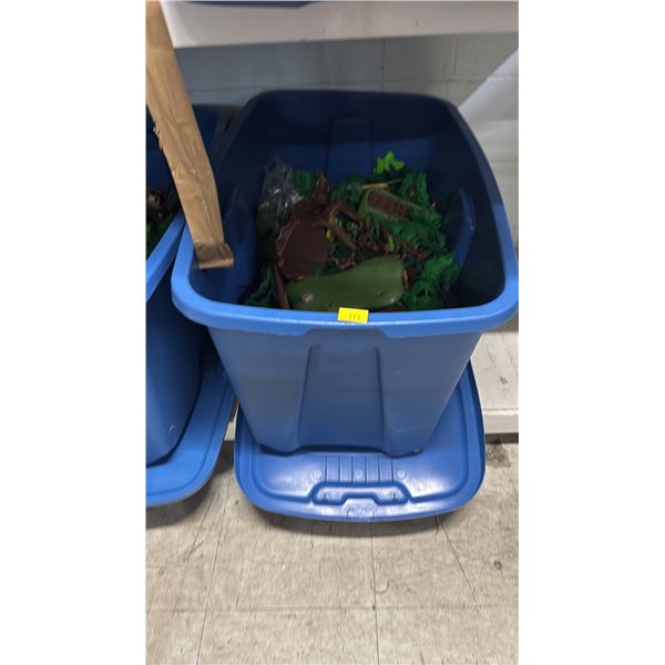 TOTE OF ASSORTED PLAYMOBIL BUILDING TOYS & ACCESSORIES