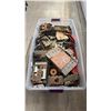 Image 2 : TOTE OF ASSORTED PLAYMOBIL BUILDING TOYS & ACCESSORIES