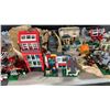 Image 4 : LARGE COLLECTION OF ASSORTED ASSEMBLED LEGO TOYS