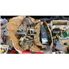 Image 5 : LARGE COLLECTION OF ASSORTED ASSEMBLED LEGO TOYS