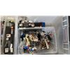 Image 3 : TOTE OF ASSORTED LEGO TOYS & ACCESSORIES