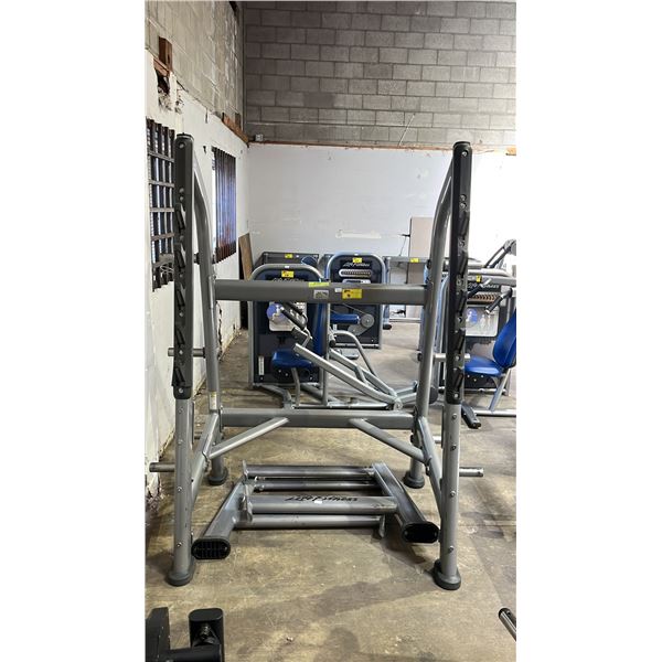 LIFE FITNESS SQUAT RACK
