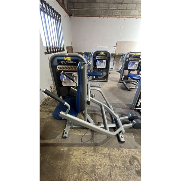 LIFE FITNESS CIRCUIT SERIES TRICEPS PRESS MACHINE