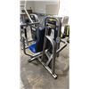 Image 2 : LIFE FITNESS CIRCUIT SERIES CHEST PRESS MACHINE